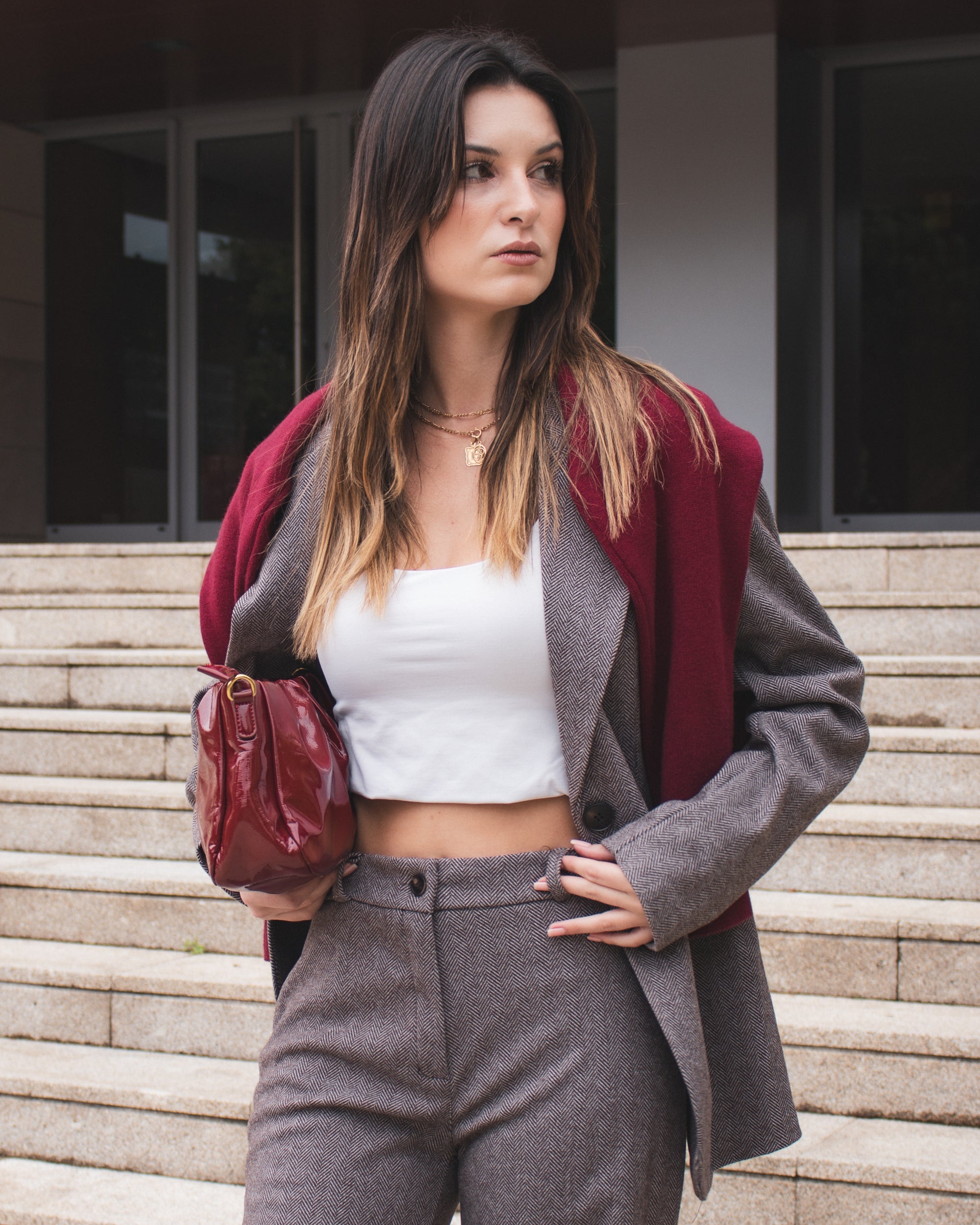 Fato Feminino com Corte Clássico