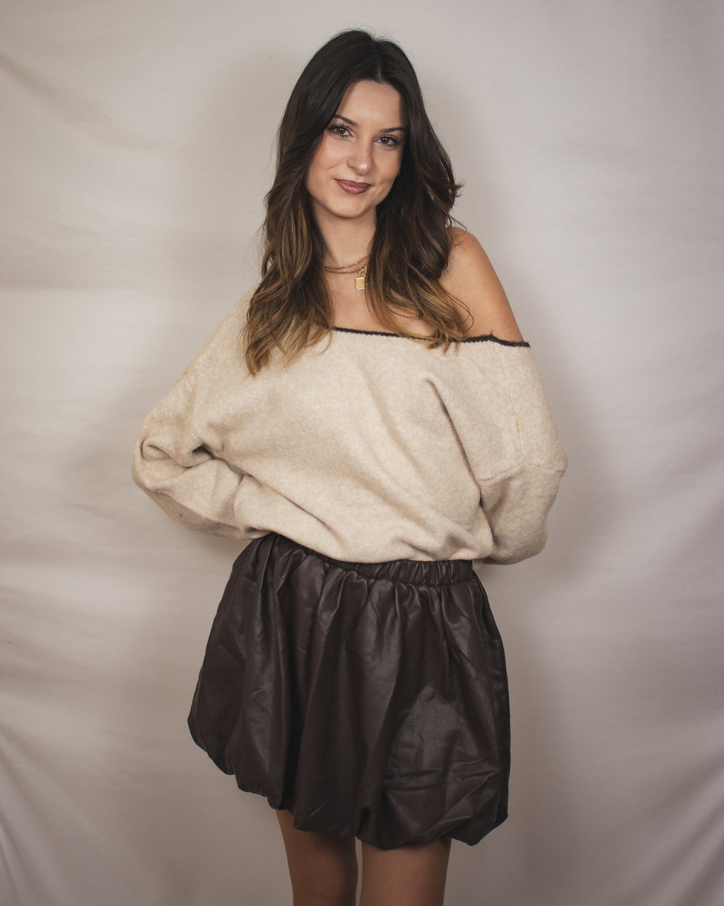 Camisola de Malha com Detalhe de Laços nas Costas