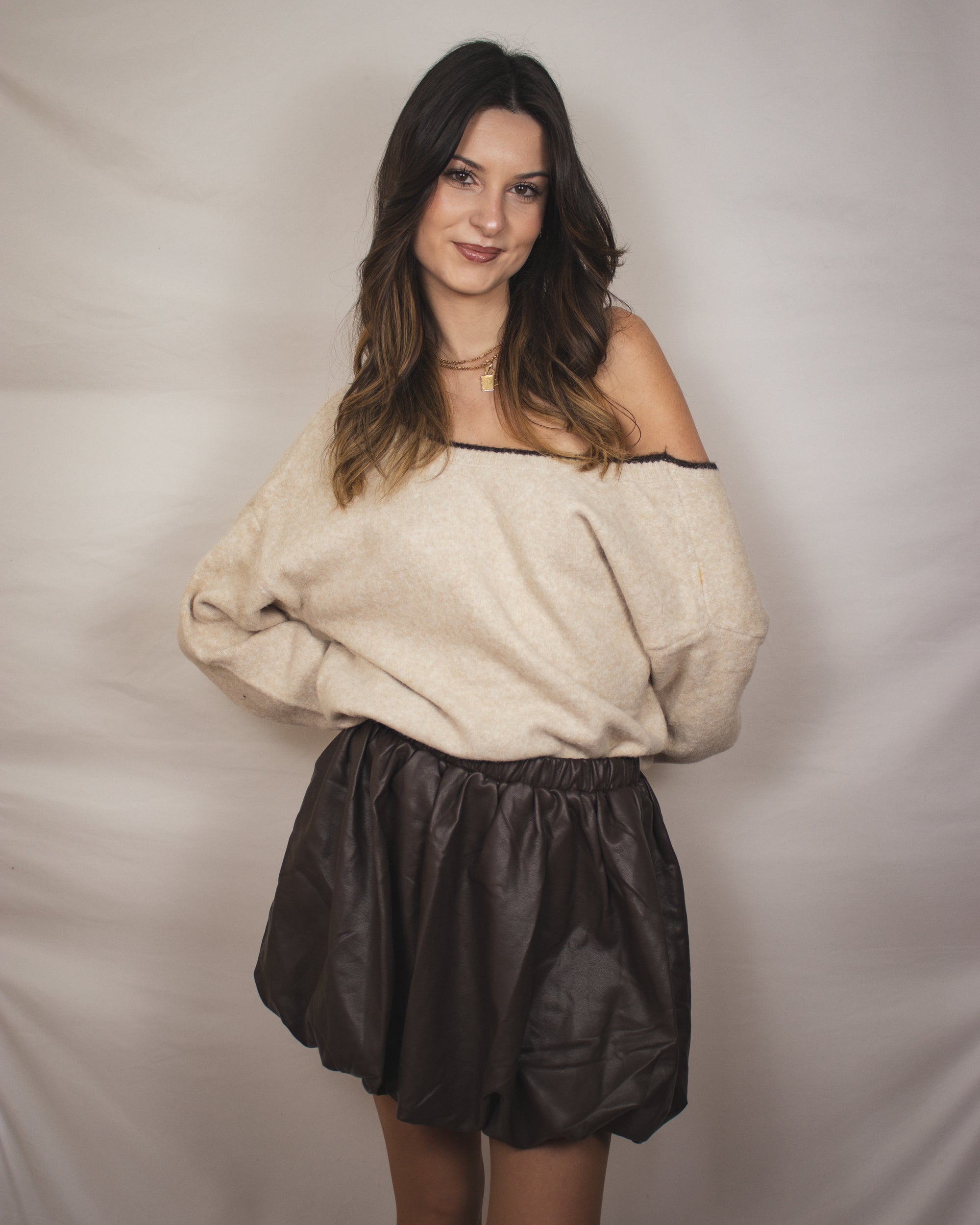 Camisola de Malha com Detalhe de Laços nas Costas