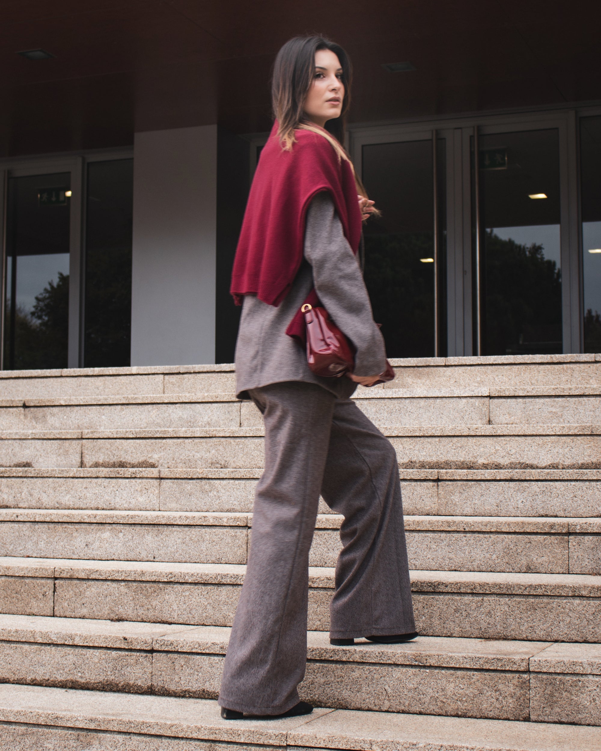 Fato Feminino com Corte Clássico