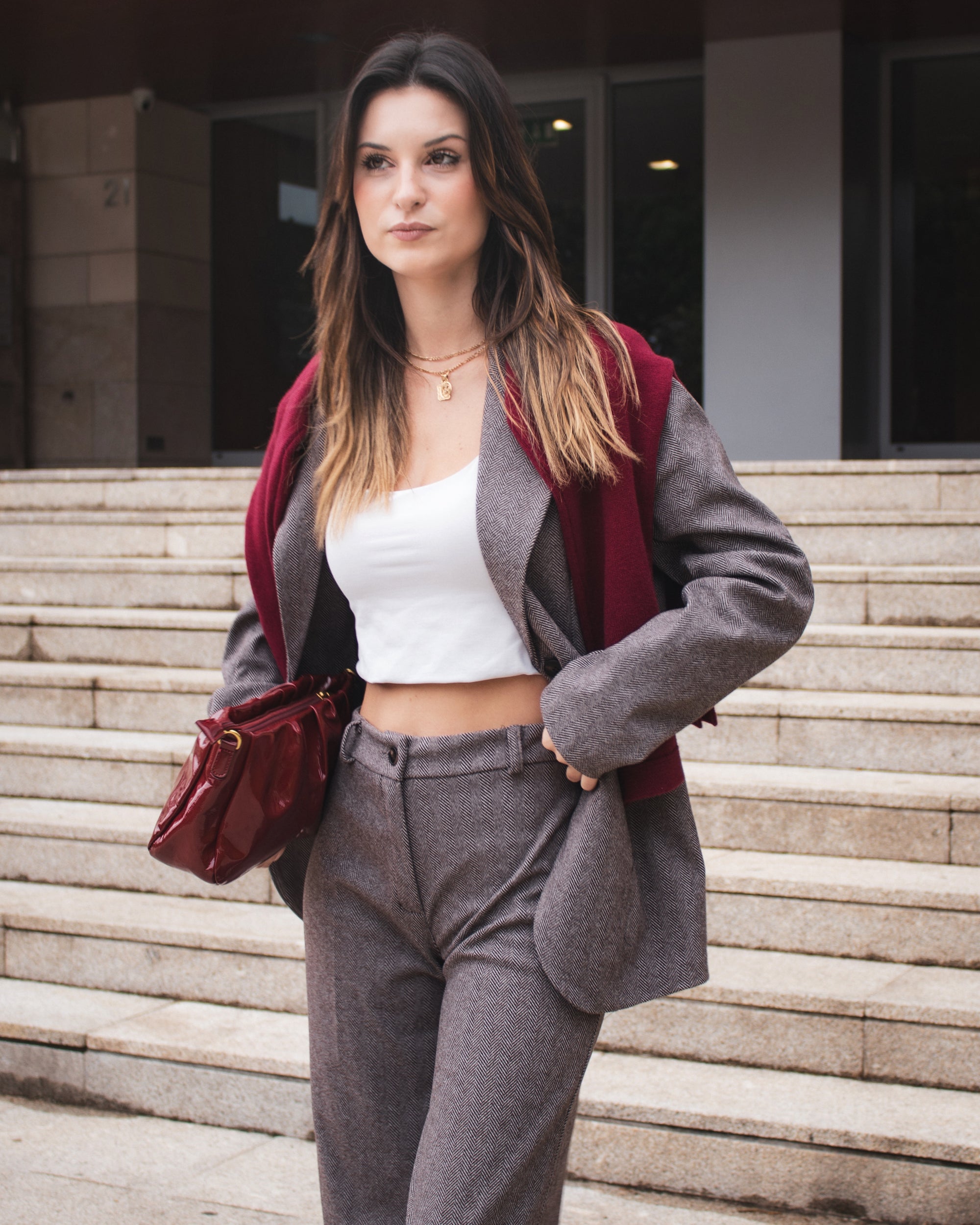 Fato Feminino com Corte Clássico