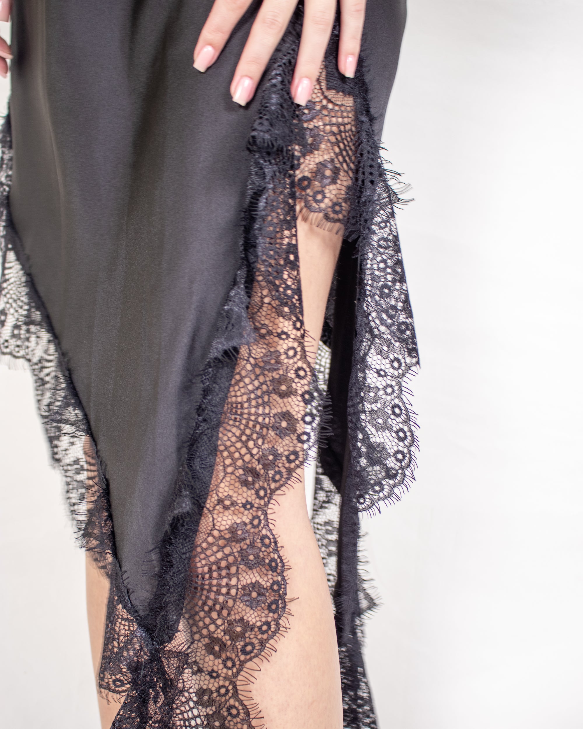 Vestido de Cetim com Renda