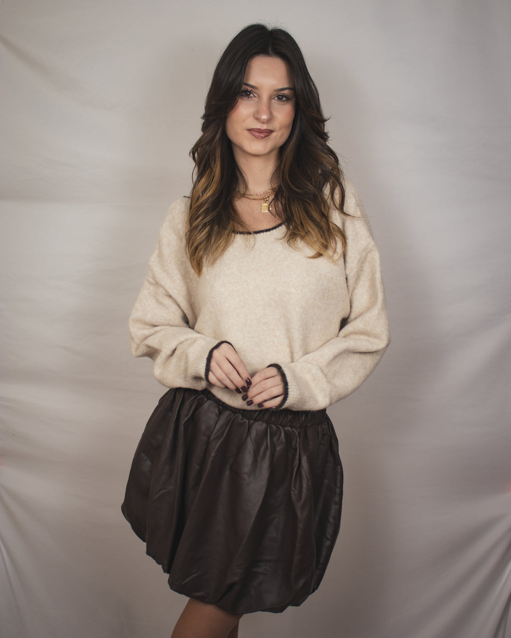 Camisola de Malha com Detalhe de Laços nas Costas