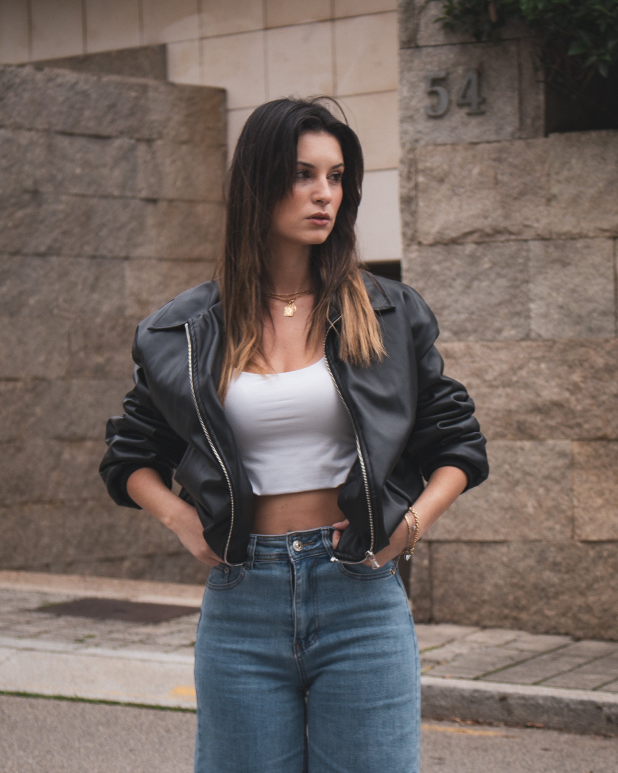 Casaco Preto Acolchoado com Efeito Pele