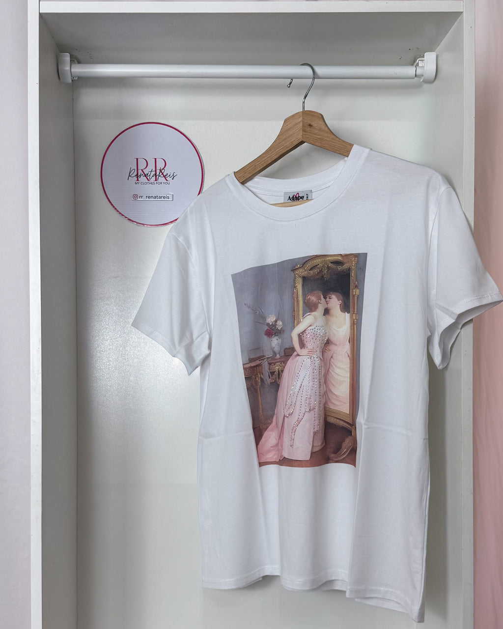 T-shirt Mirror