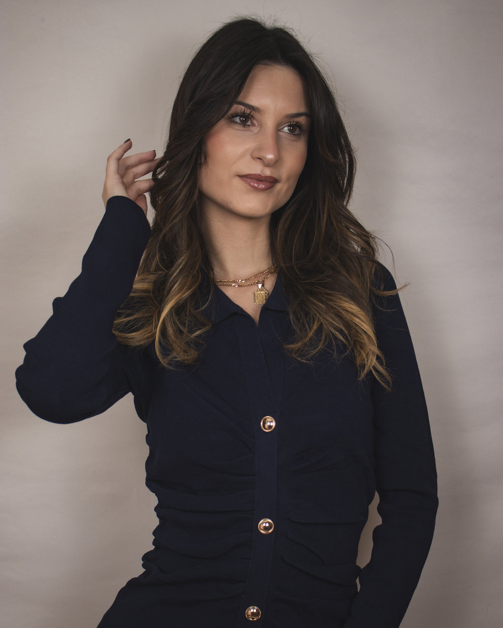 Vestido Feminino com Botões Dourados